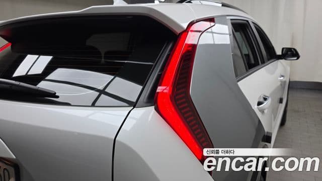 Kia Niro 2022 — Şəkil 7/32
