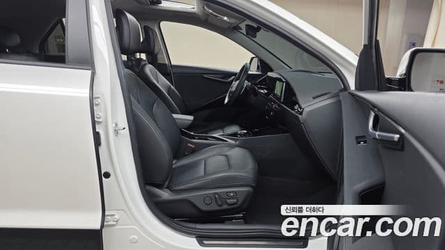 Kia Niro 2022 — Şəkil 2/32