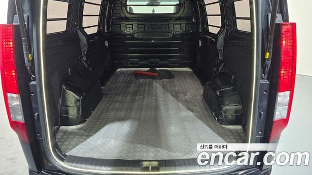Hyundai Staria 2024 — Şəkil 17/20