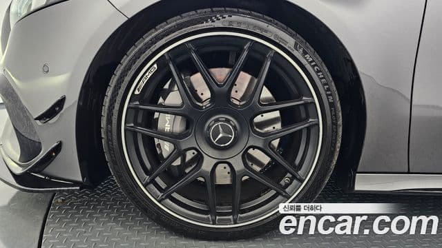 Mercedes-Benz A-Class 2023 — ფოტო 5/20