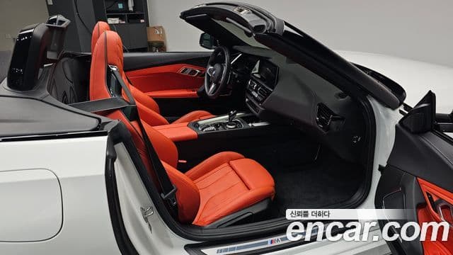 BMW Z4 2025 — Şəkil 28/35