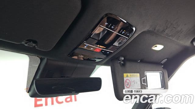 Hyundai Santa Fe 2025 — Photo 17/31