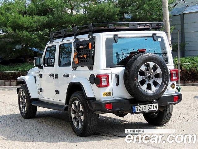 Jeep Wrangler 2023 — Photo 15/18