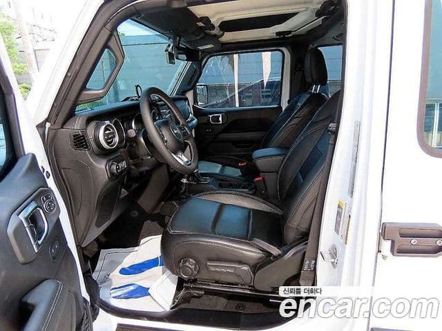 Jeep Wrangler 2023 — Photo 8/18