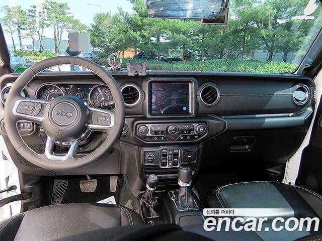 Jeep Wrangler 2023 — Photo 7/18