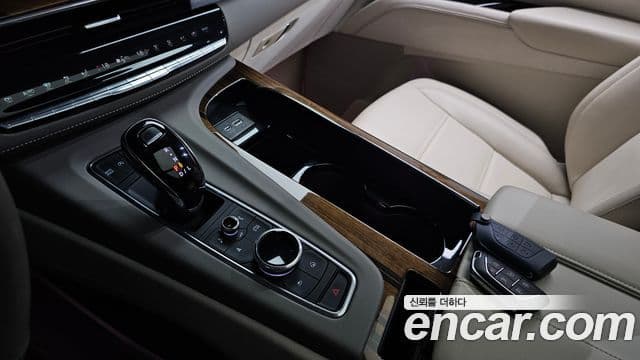 Cadillac Escalade 2022 — Photo 11/45