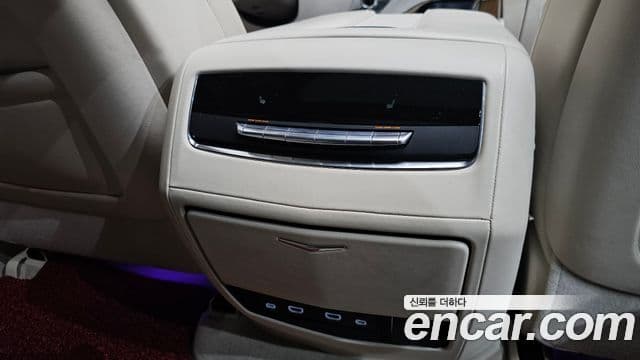Cadillac Escalade 2022 — Photo 21/45