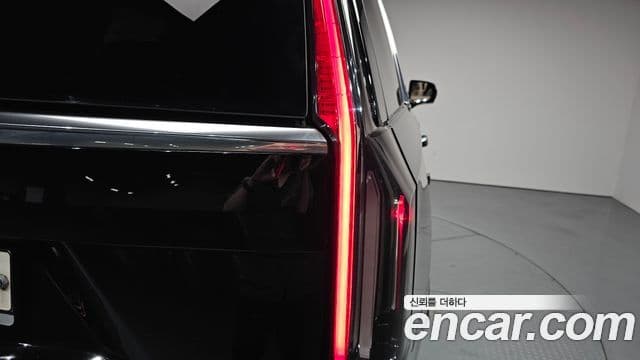 Cadillac Escalade 2022 — Photo 5/45