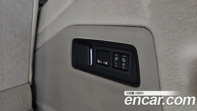 Cadillac Escalade 2022 — Photo 18/45