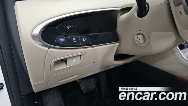 Genesis GV70 2024 — ფოტო 18/20