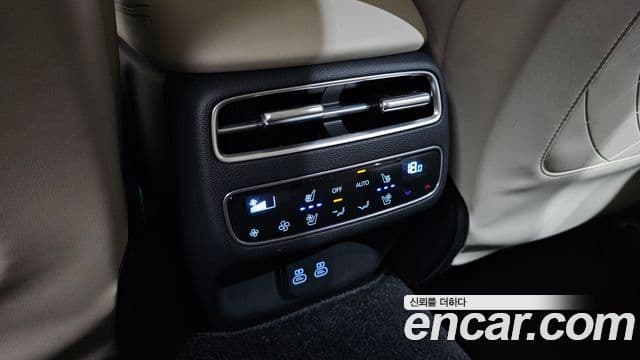 Genesis GV70 2024 — ფოტო 19/20