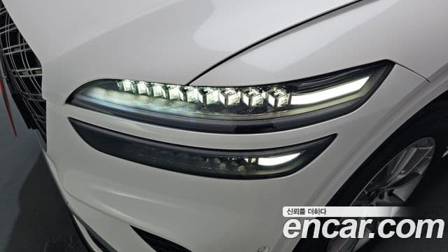 Genesis GV70 2024 — Photo 24/33