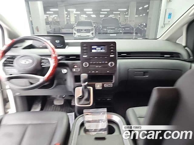 Hyundai Staria 2023 — Şəkil 9/20