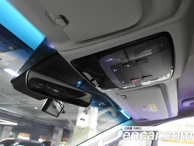 Hyundai Staria 2022 — ფოტო 8/20