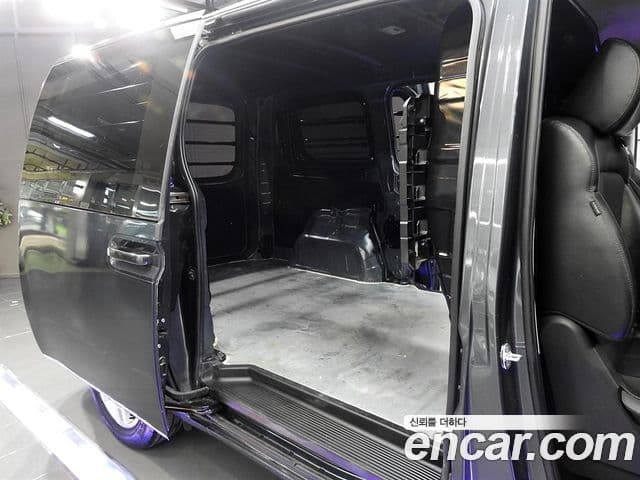 Hyundai Staria 2022 — ფოტო 12/20