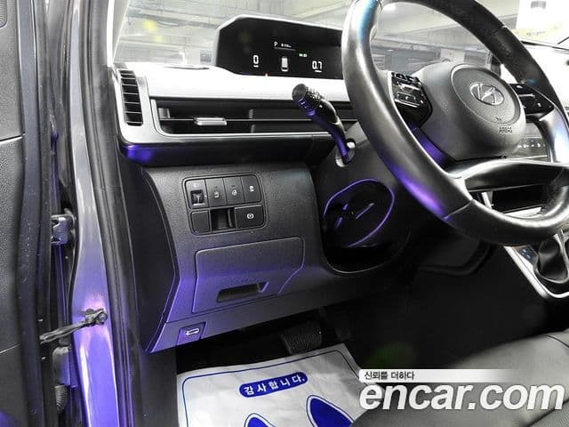 Hyundai Staria 2022 — ფოტო 19/20