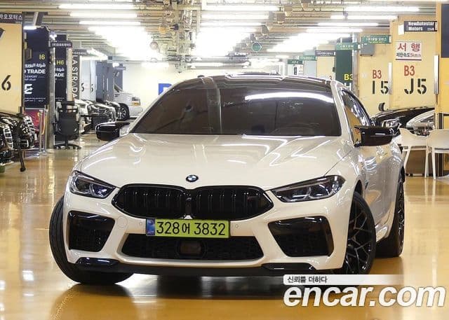BMW M8 2025 — Photo 7/20