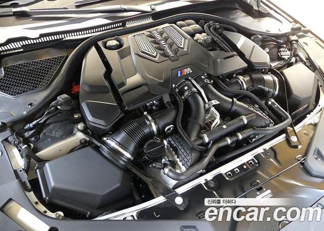 BMW M8 2025 — Photo 3/20