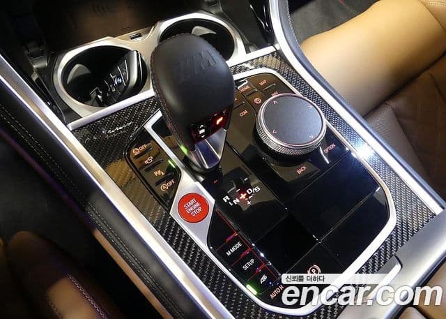 BMW M8 2025 — Photo 12/20
