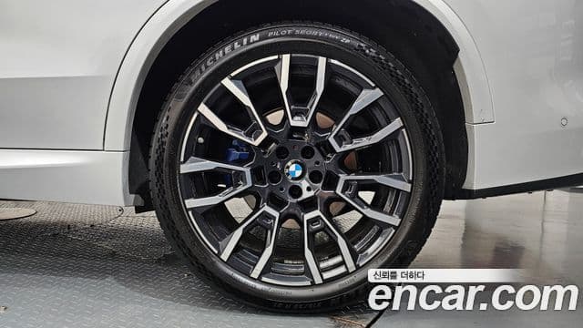 BMW X5 2025 — Photo 39/39