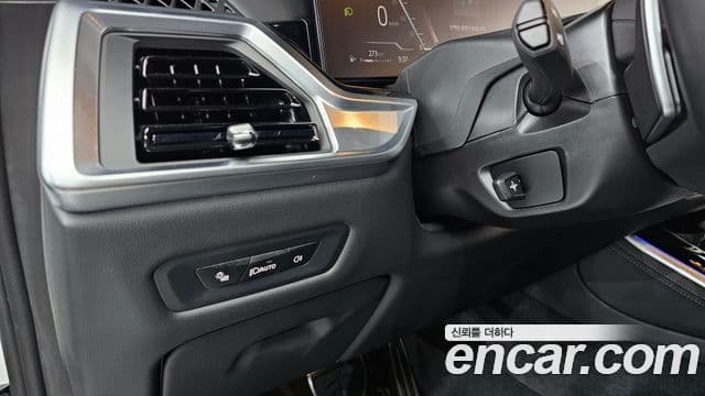 BMW X5 2025 — Photo 29/39