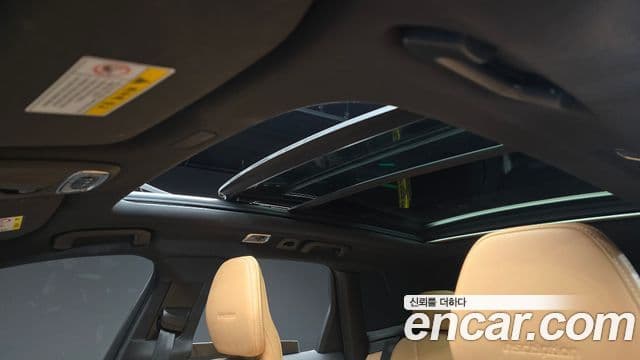 Volvo XC60 2019 — ფოტო 19/20