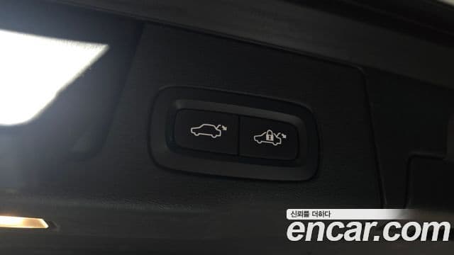 Volvo XC60 2019 — ფოტო 20/20