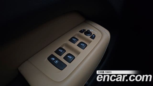 Volvo XC60 2019 — Şəkil 11/34
