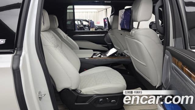 Cadillac Escalade 2025 — Şəkil 12/20