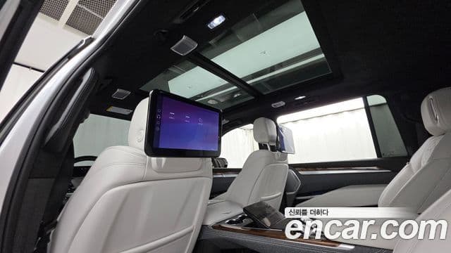 Cadillac Escalade 2025 — Şəkil 18/20
