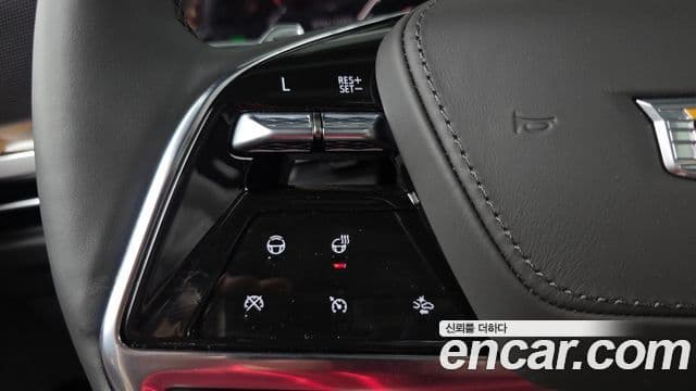 Cadillac Escalade 2025 — Şəkil 36/37
