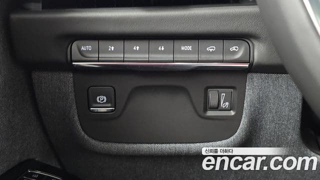 Cadillac Escalade 2025 — Şəkil 6/37