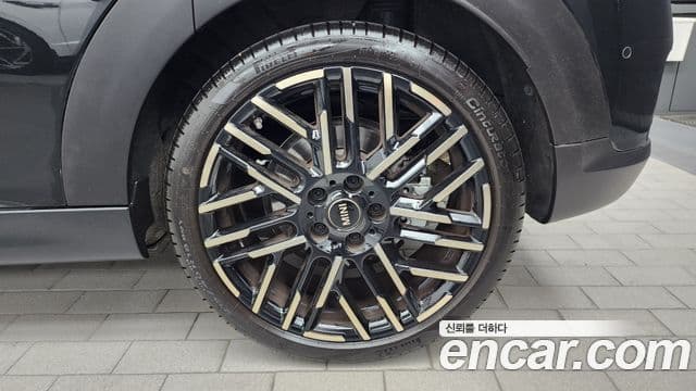 Mini Cooper S 2025 — Photo 17/32