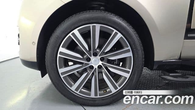 Land Rover Range Rover 2024 — ფოტო 5/20