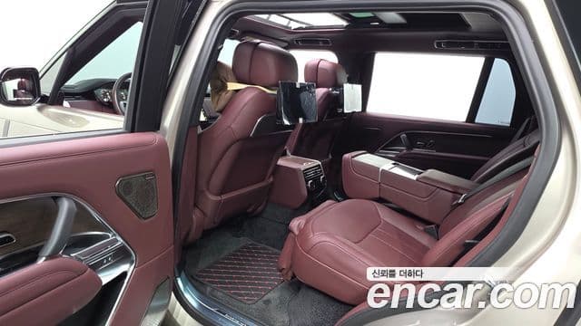 Land Rover Range Rover 2024 — ფოტო 11/20