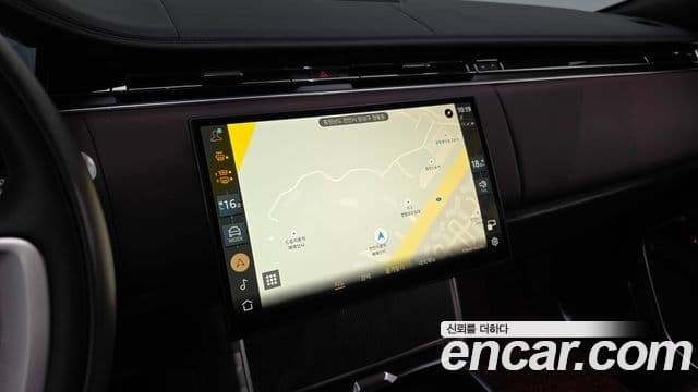 Land Rover Range Rover 2024 — ფოტო 14/20
