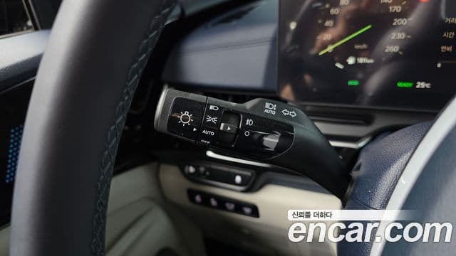 Kia Carnival 2024 — Photo 2/36