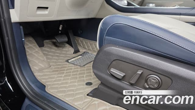 Kia Carnival 2024 — Photo 14/36