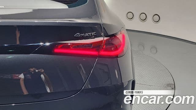 Mercedes-Benz GLC-Class 2025 — Photo 27/35