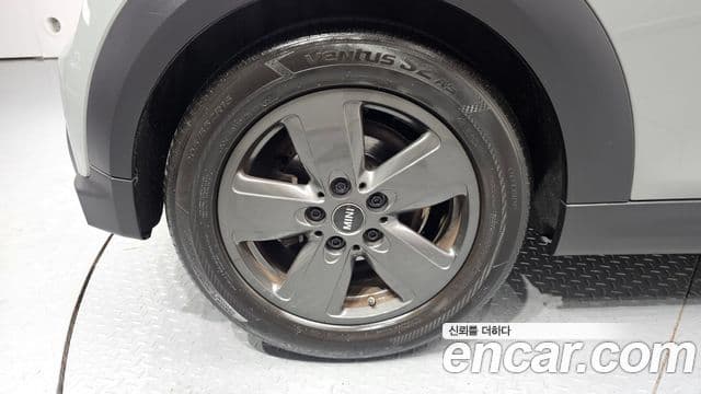 Mini Cooper 2021 — Photo 5/30