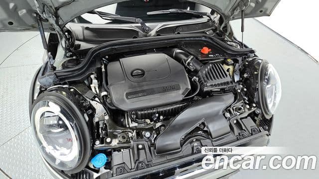 Mini Cooper 2021 — Photo 14/30