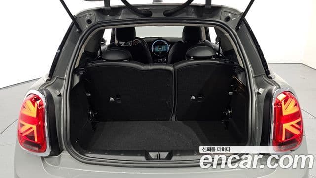 Mini Cooper 2021 — Photo 20/30