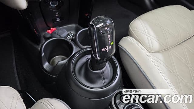 Mini Cooper S 2022 — фото 9 из 20