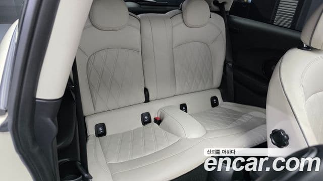 Mini Cooper S 2022 — фото 12 из 20
