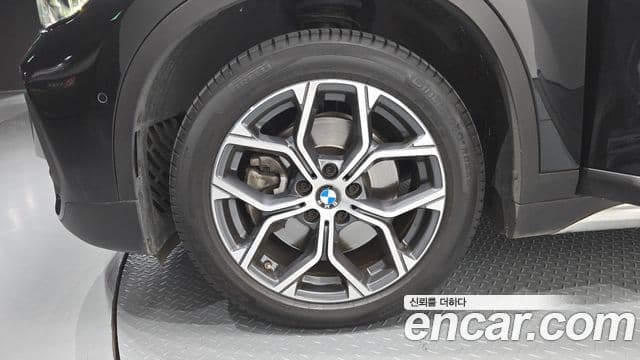 BMW X1 2021 — Şəkil 5/20