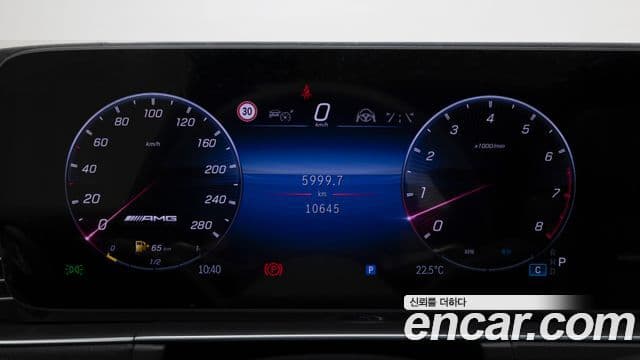 Mercedes-Benz GLE-Class 2025 — Photo 11/19