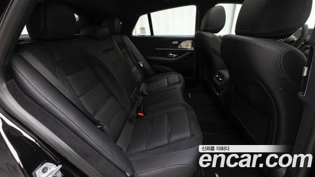 Mercedes-Benz GLE-Class 2025 — Photo 17/19