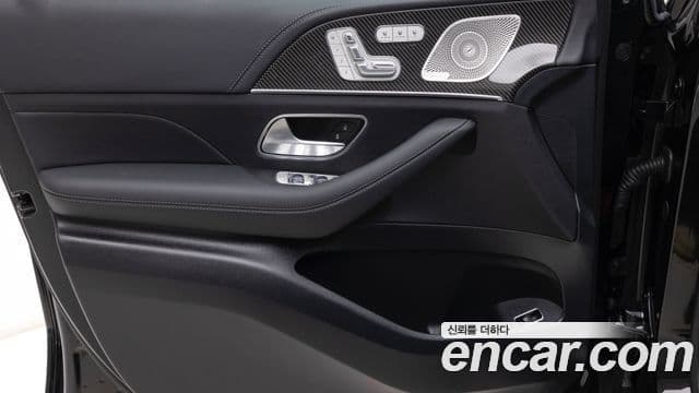 Mercedes-Benz GLE-Class 2025 — Photo 10/19