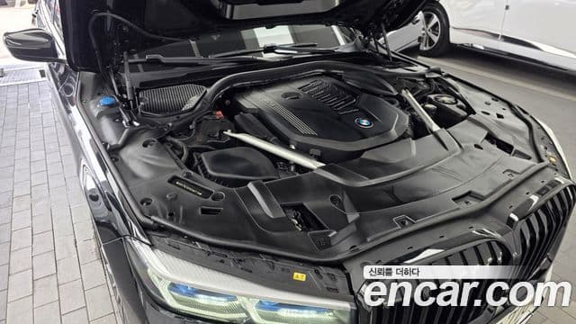 BMW 7 Series 2021 — ფოტო 6/20