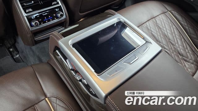 BMW 7 Series 2021 — Photo 14/35